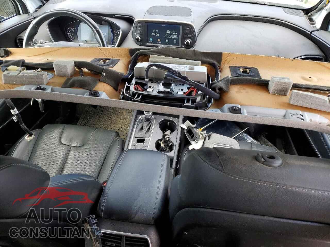 HYUNDAI SANTA FE 2019 - 5NMS5CAA0KH059717