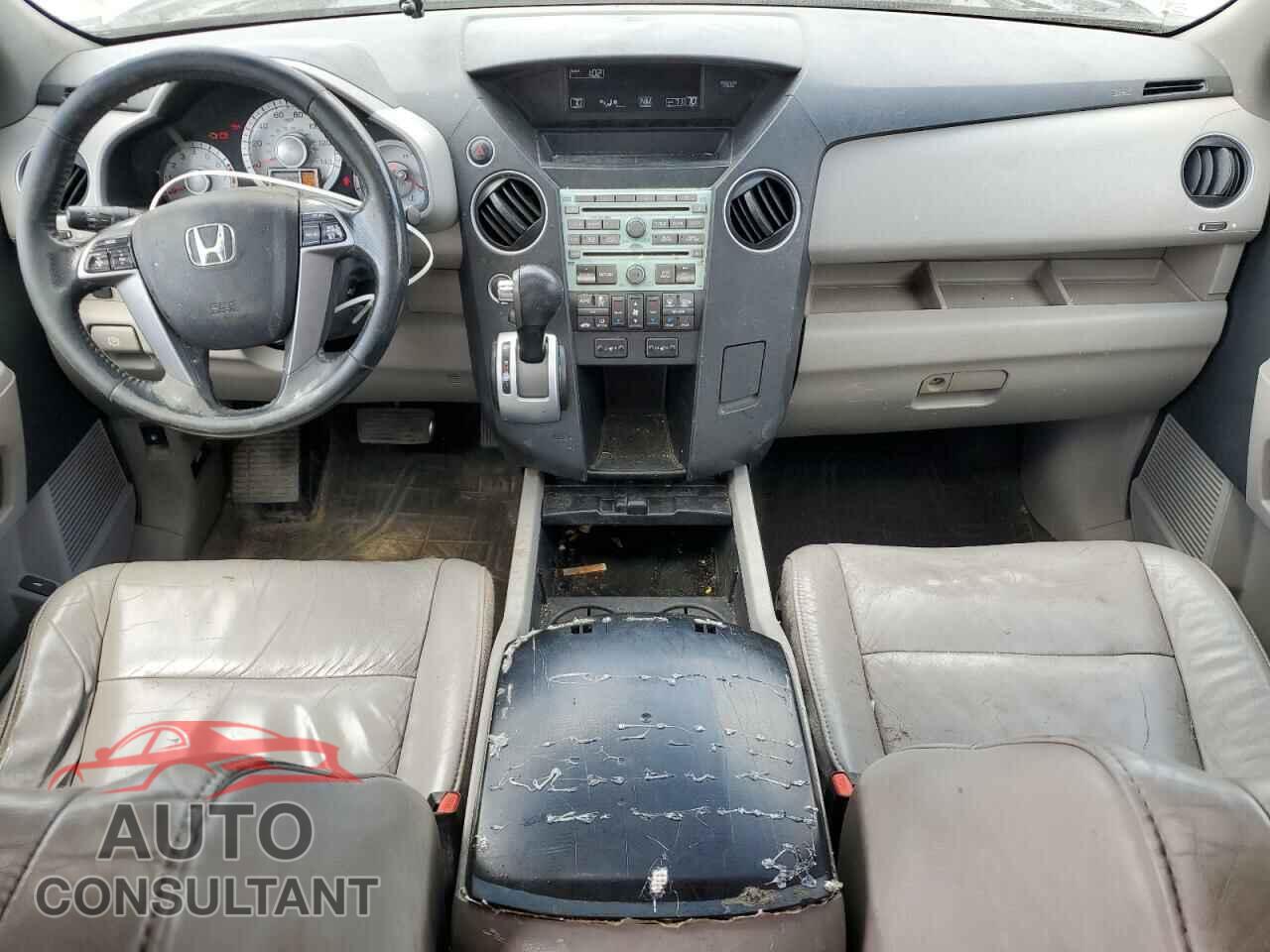 HONDA PILOT 2011 - 5FNYF4H67BB068544