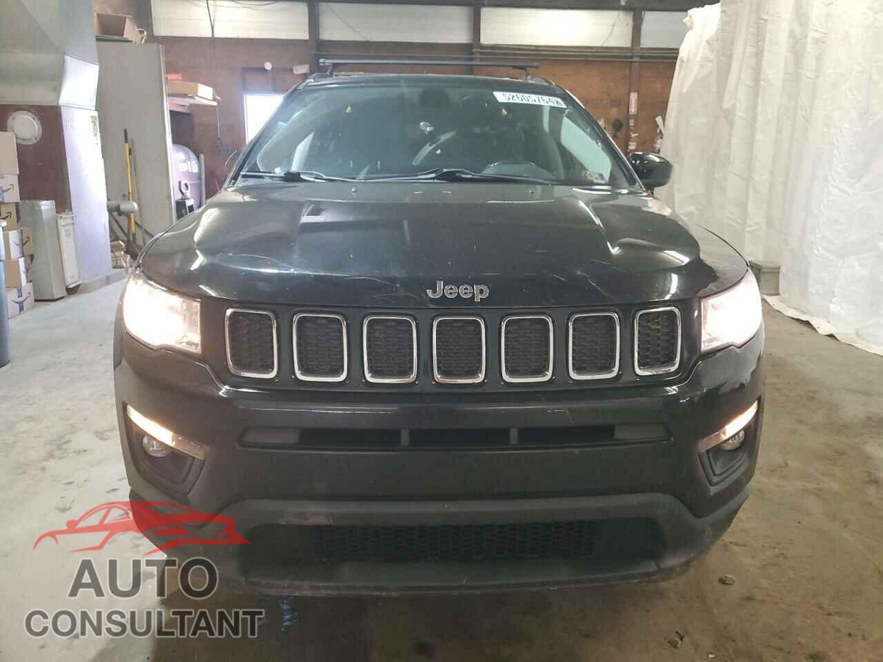 JEEP COMPASS 2018 - 3C4NJDBB2JT435647