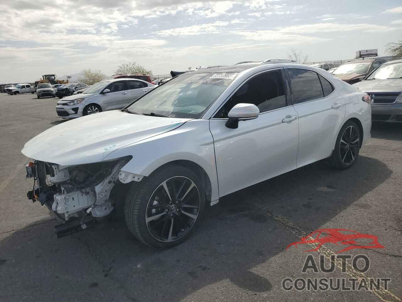 TOYOTA CAMRY 2018 - 4T1B61HK8JU113350