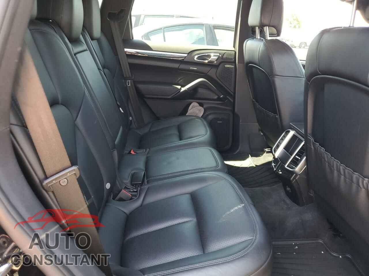 PORSCHE CAYENNE 2016 - WP1AE2A29GLA17680