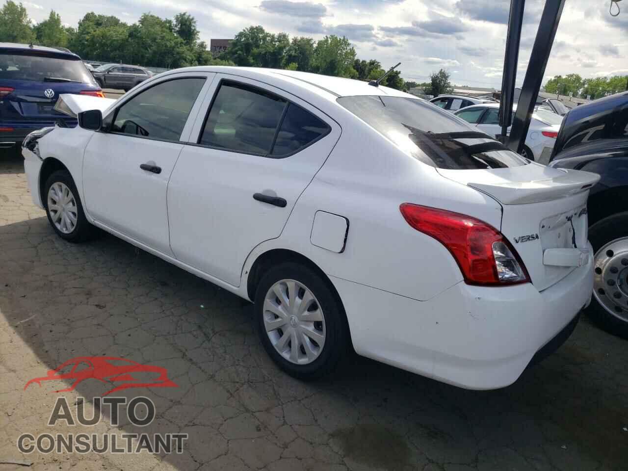 NISSAN VERSA 2017 - 3N1CN7AP1HL901026