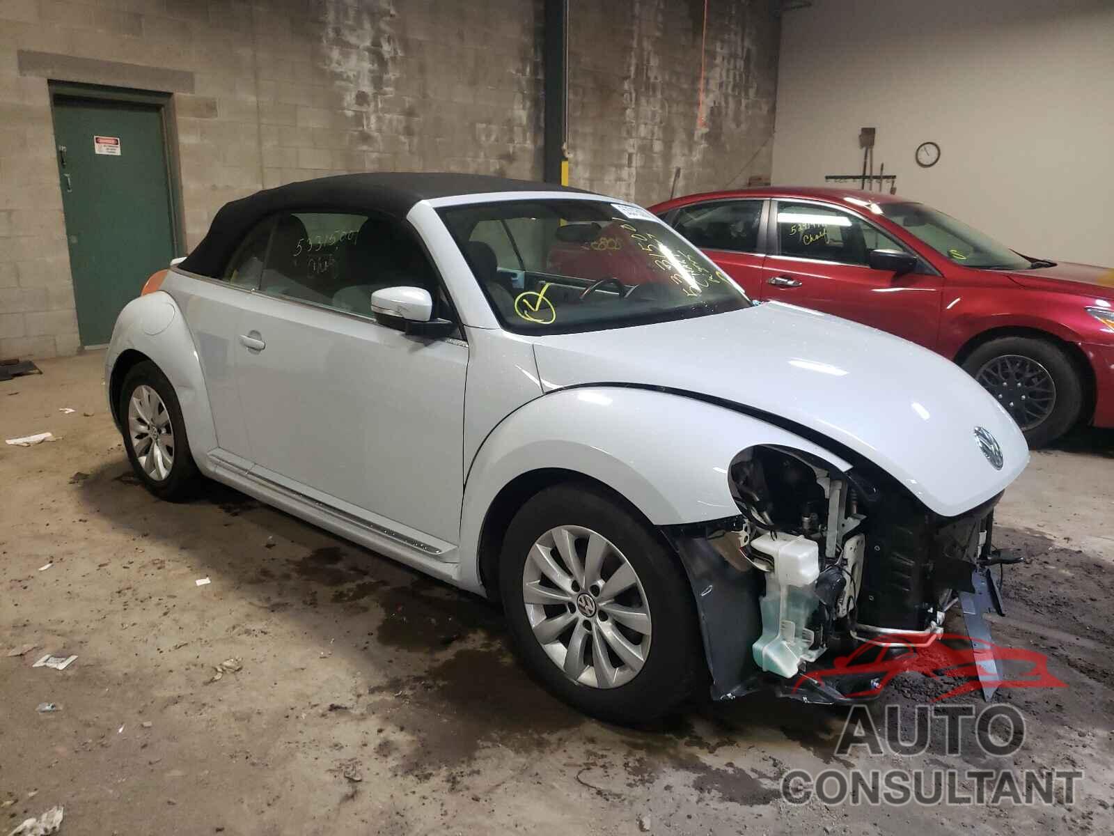 VOLKSWAGEN BEETLE 2018 - 3VW5DAAT4JM502272