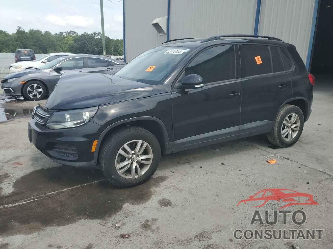 VOLKSWAGEN TIGUAN 2017 - WVGAV7AX8HK038419