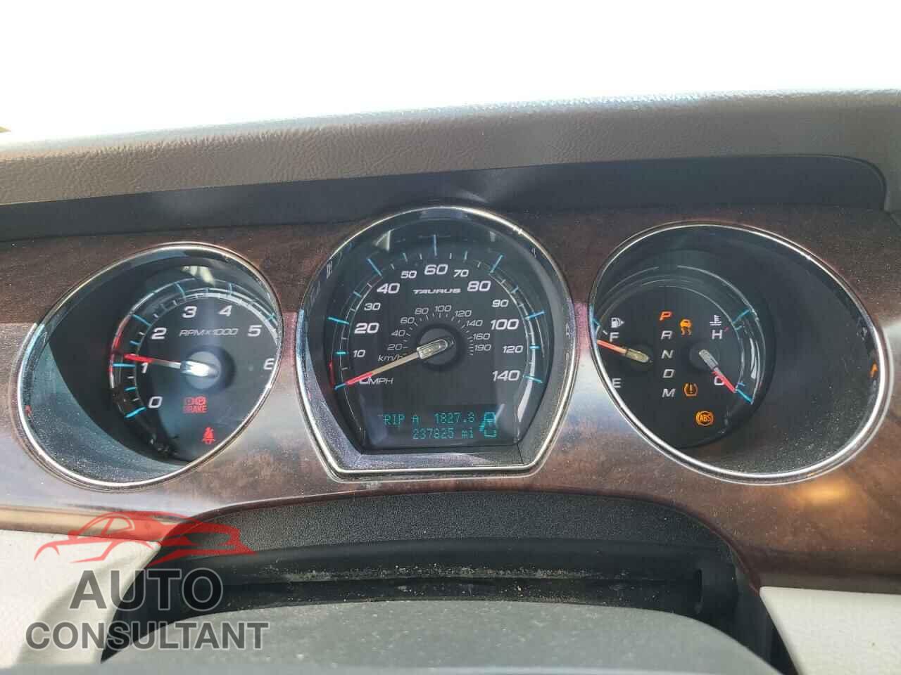 FORD TAURUS 2011 - 1FAHP2FW5BG164964