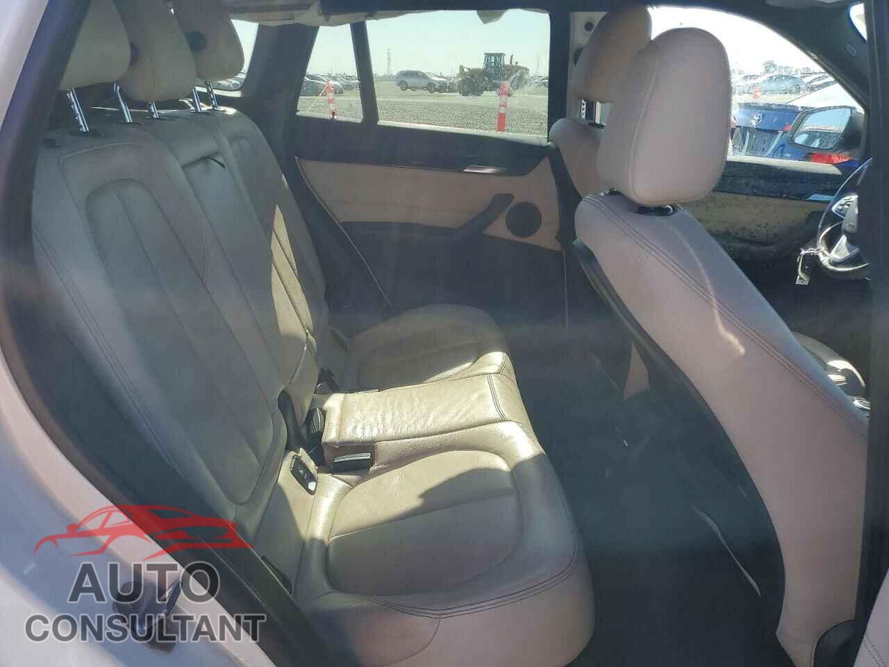 BMW X1 2016 - WBXHT3C34G5F65727