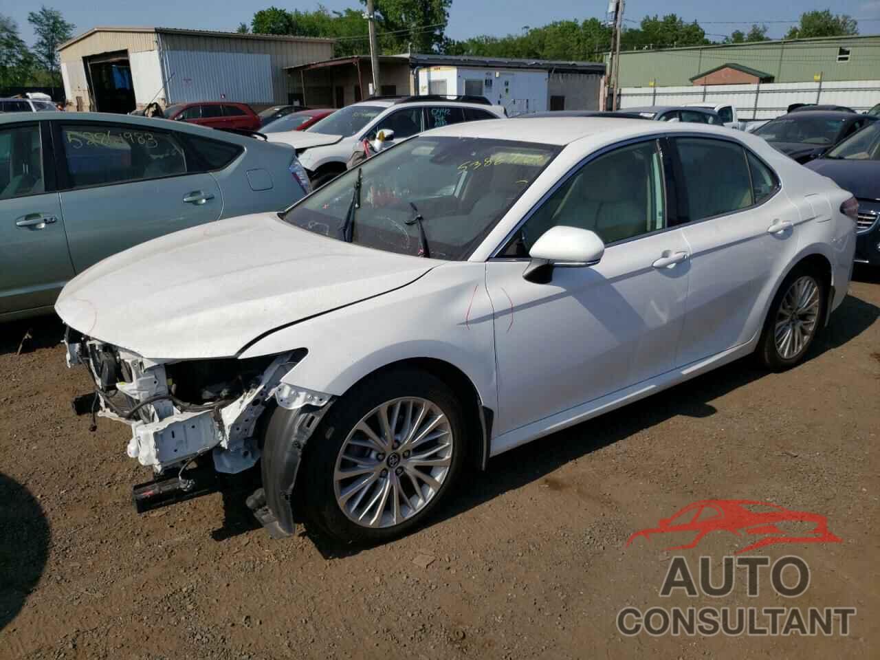 TOYOTA CAMRY 2019 - 4T1B11HK3KU295006