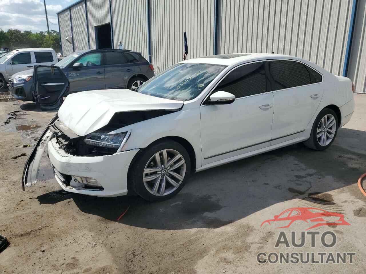 VOLKSWAGEN PASSAT 2017 - 1VWCT7A32HC072346