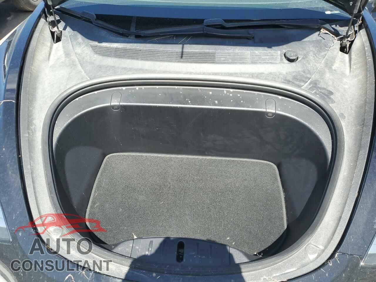 TESLA MODEL 3 2019 - 5YJ3E1EB4KF191179