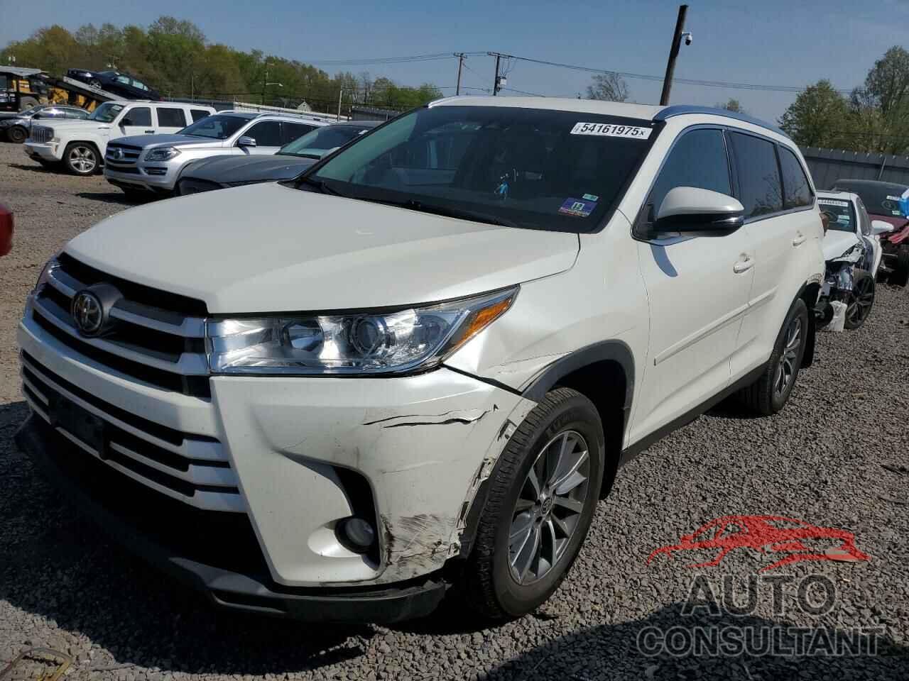 TOYOTA HIGHLANDER 2019 - 5TDJZRFH1KS629231