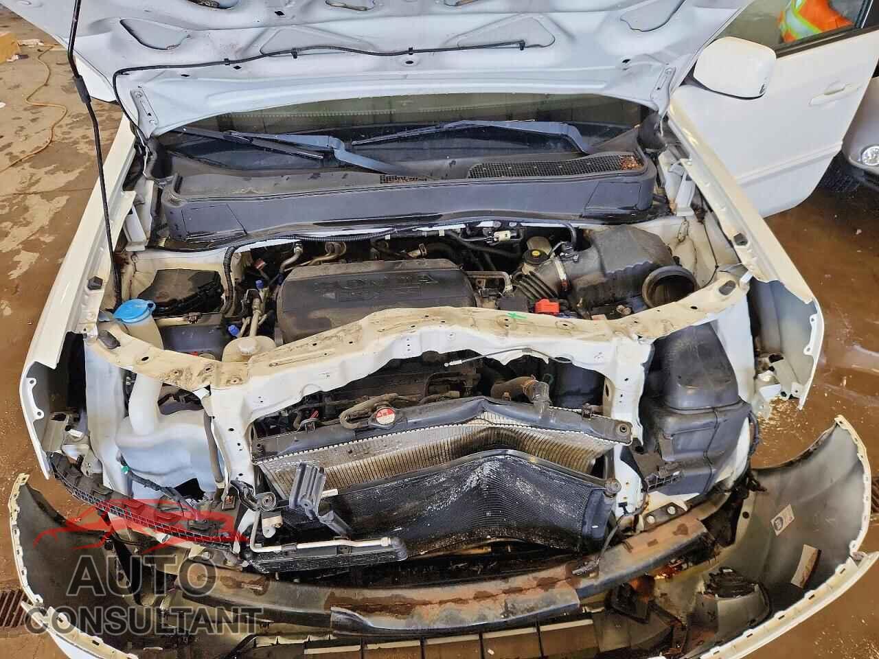 HONDA PILOT 2014 - 5FNYF4H50EB032089