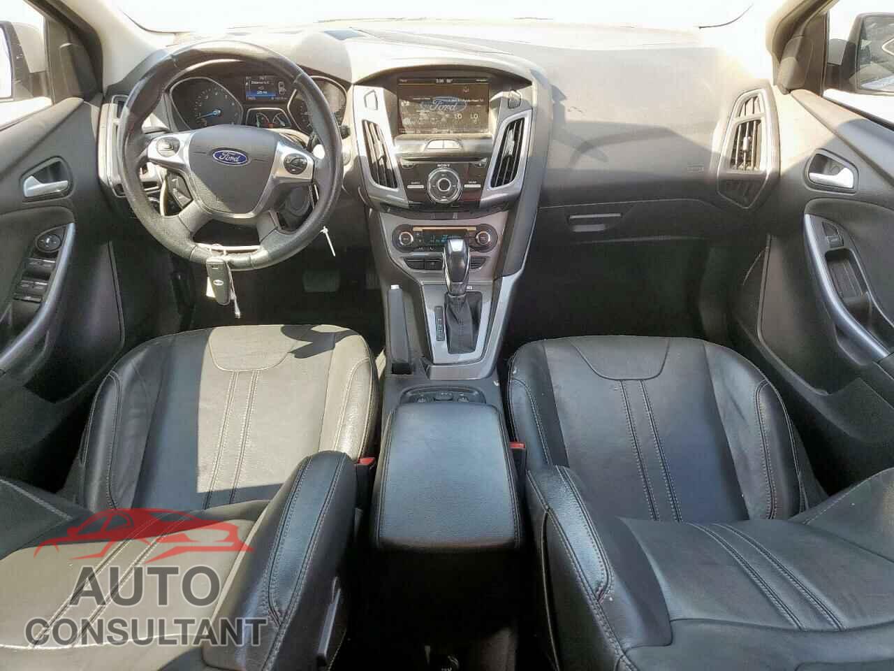 FORD FOCUS 2014 - 1FADP3N24EL330177
