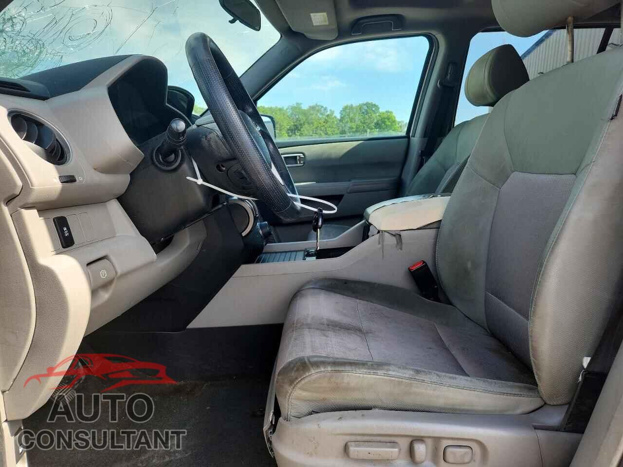 HONDA PILOT 2015 - 5FNYF4H33FB067578