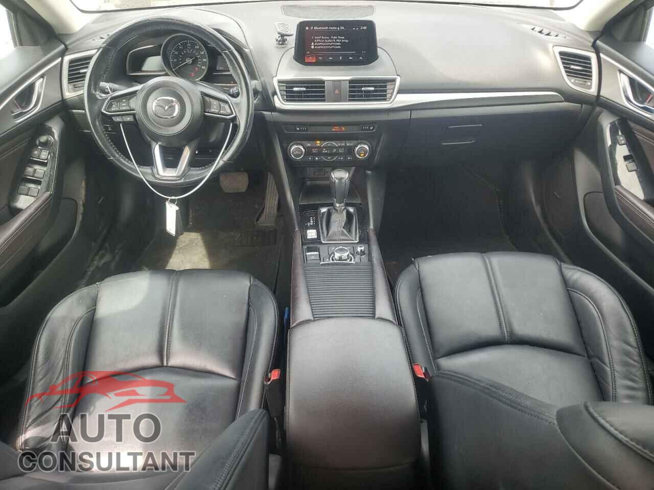 MAZDA 3 2018 - 3MZBN1L39JM191841