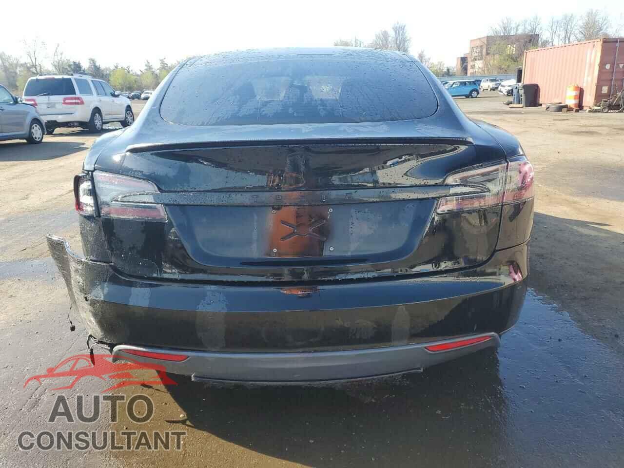 TESLA MODEL S 2014 - 5YJSA1H28EFP62891