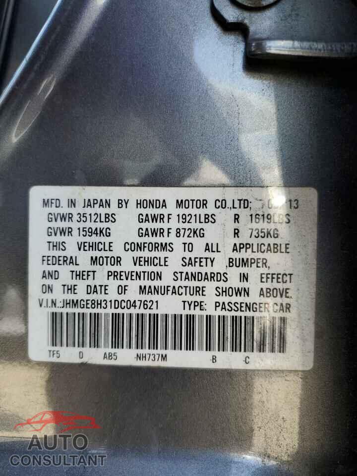 HONDA FIT 2013 - JHMGE8H31DC047621