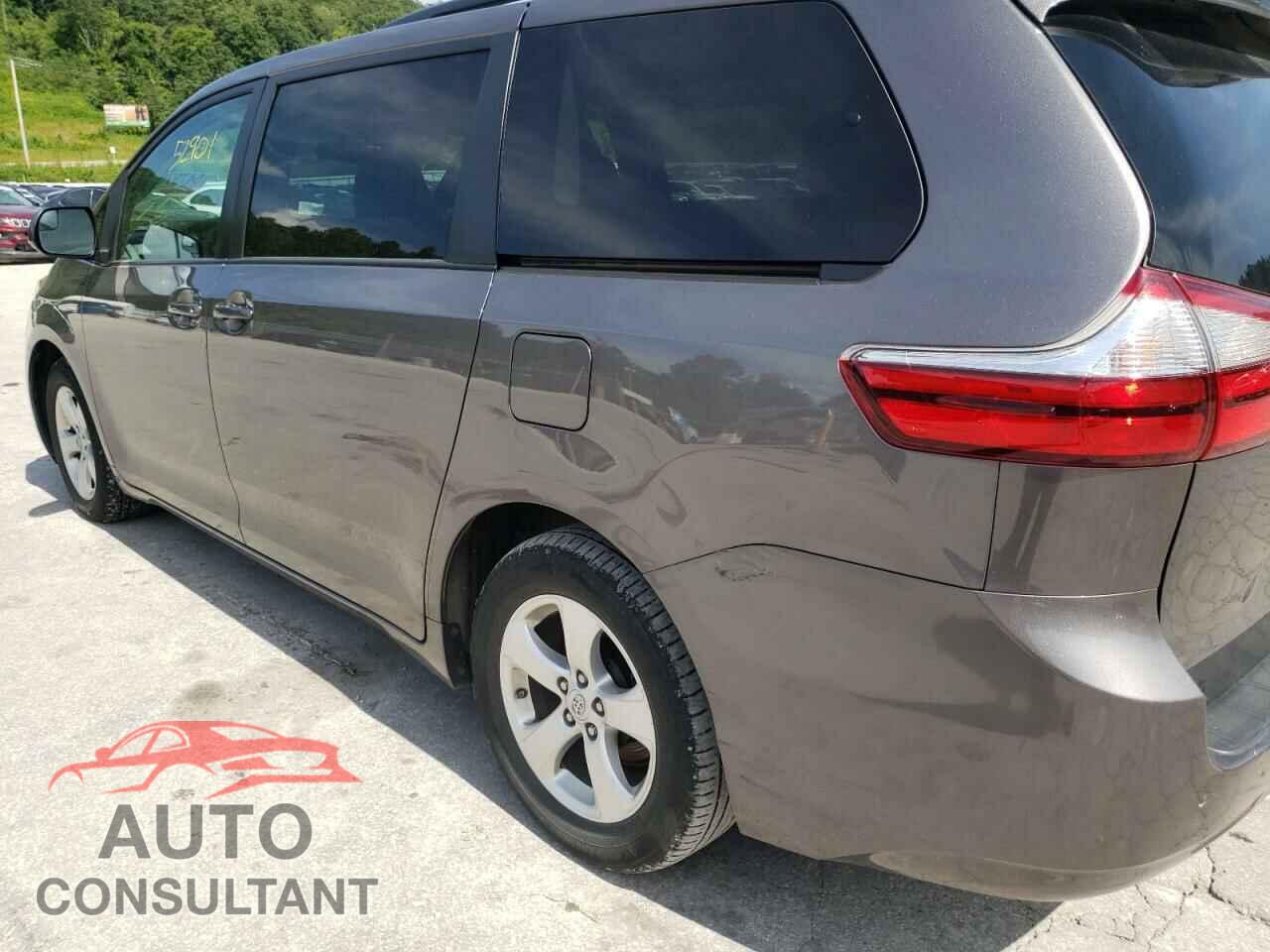 TOYOTA SIENNA 2017 - 5TDKZ3DC5HS777111