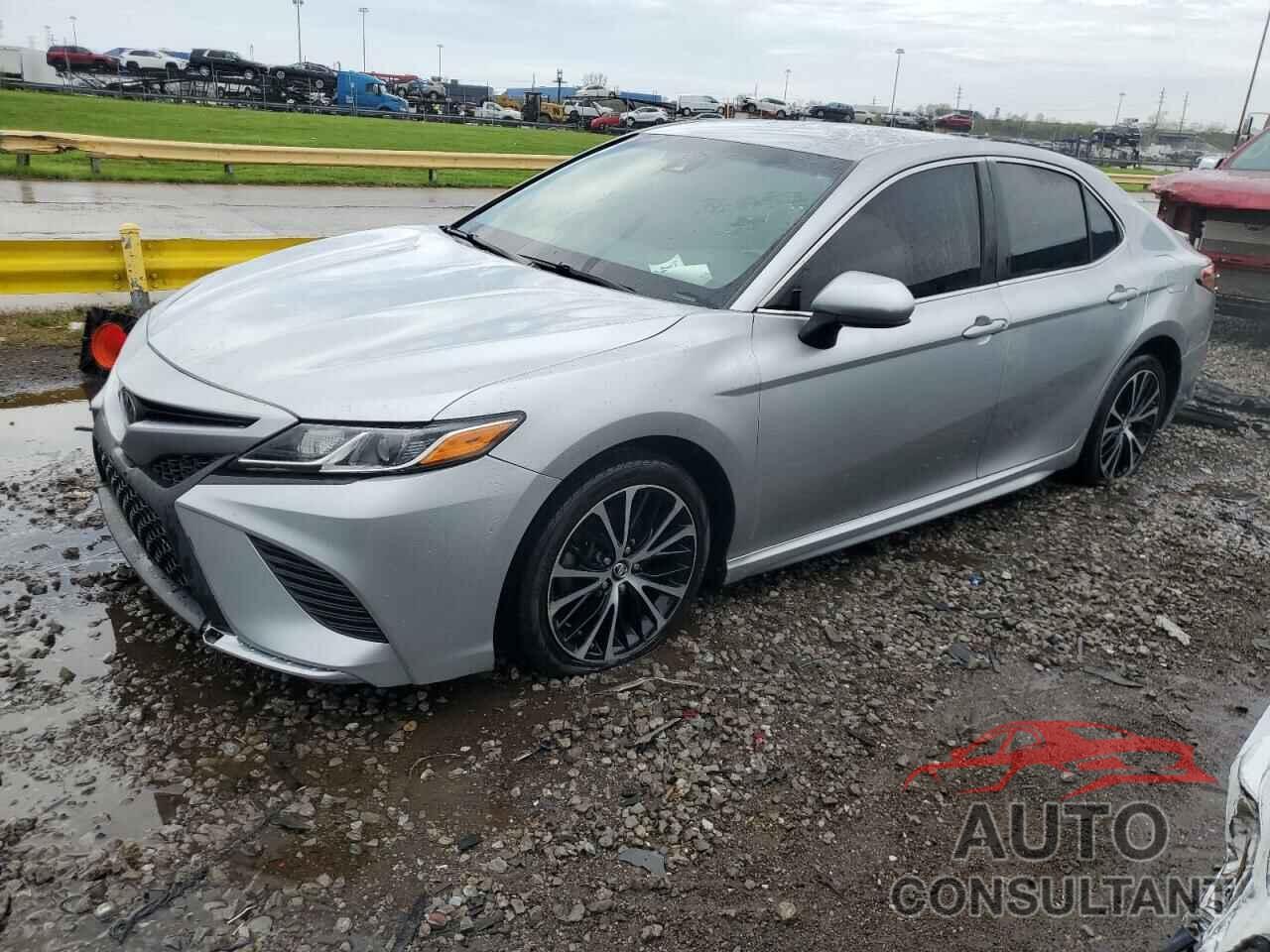 TOYOTA CAMRY 2018 - 4T1B11HKXJU617221
