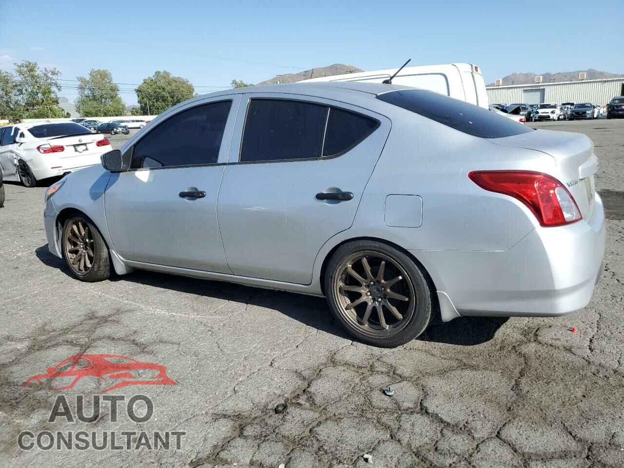 NISSAN VERSA 2017 - 3N1CN7AP3HL802031
