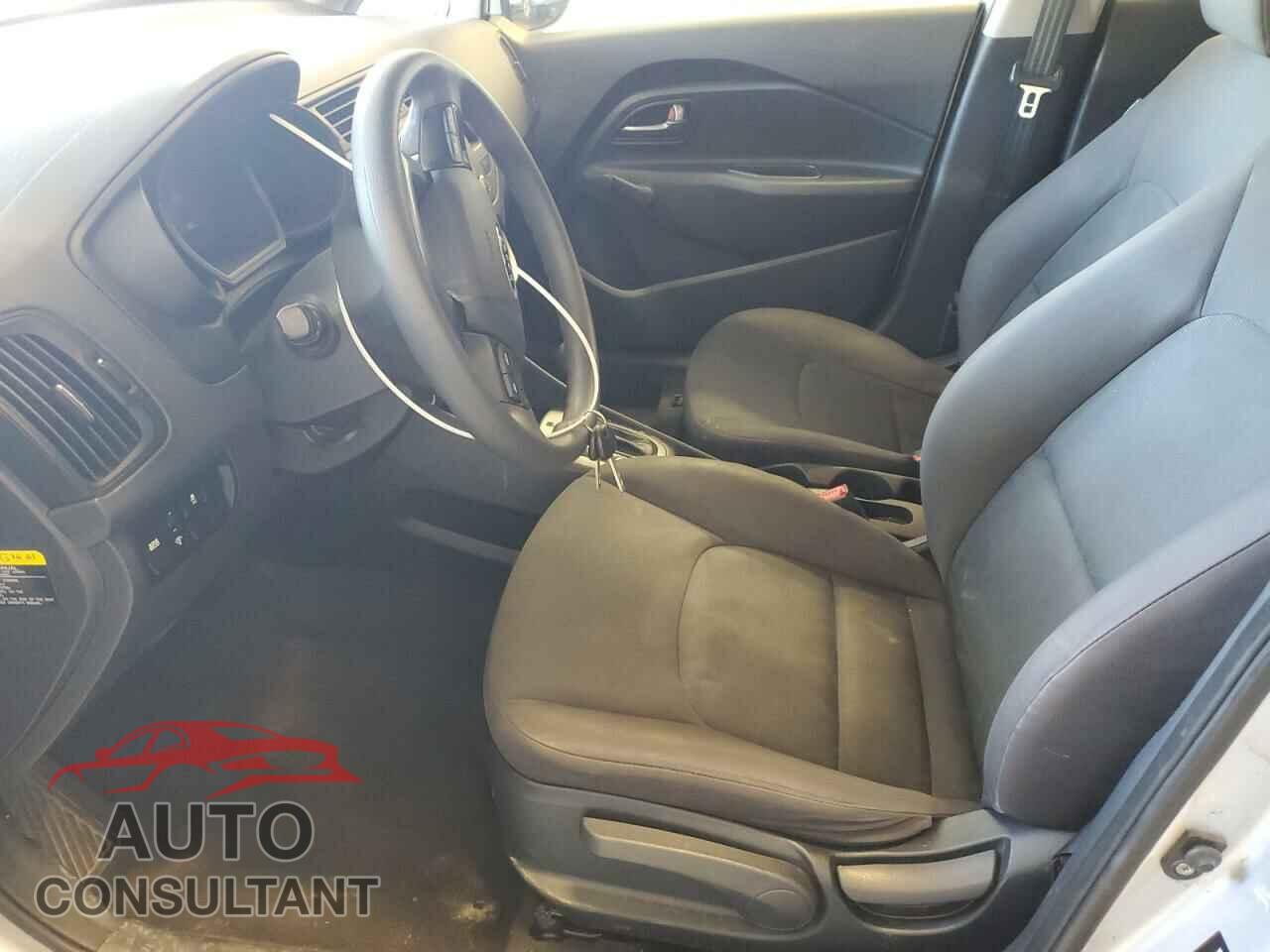KIA RIO 2013 - KNADM5A37D6172716