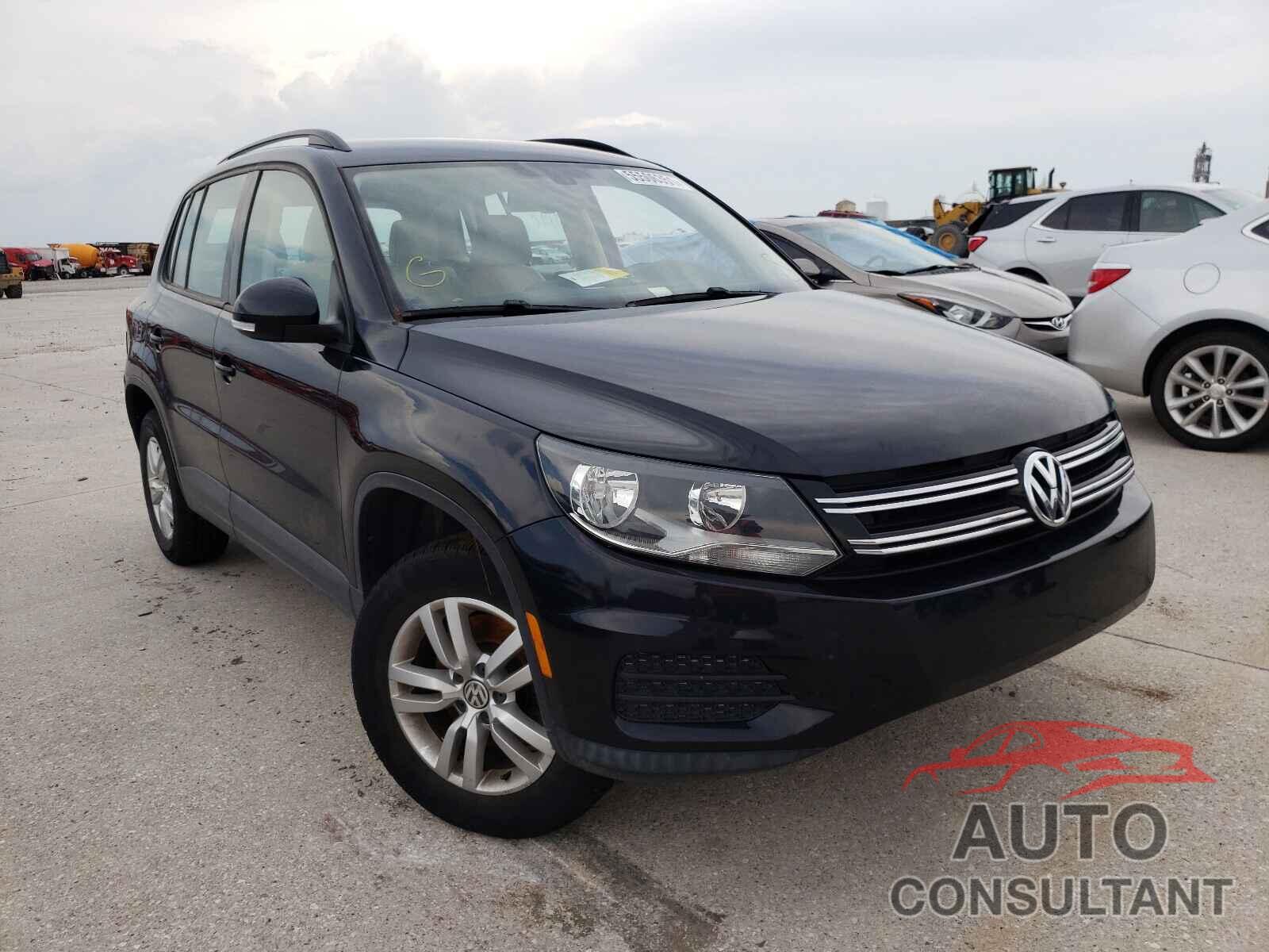 VOLKSWAGEN TIGUAN 2017 - WVGAV7AX7HK024396