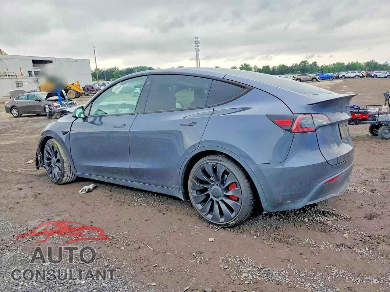TESLA MODEL Y 2023 - 7SAYGDEF0PF711991