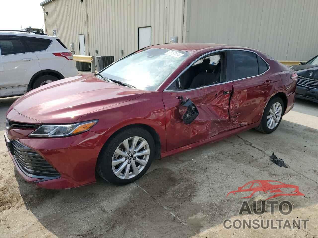 TOYOTA CAMRY 2018 - 4T1B11HK5JU654533