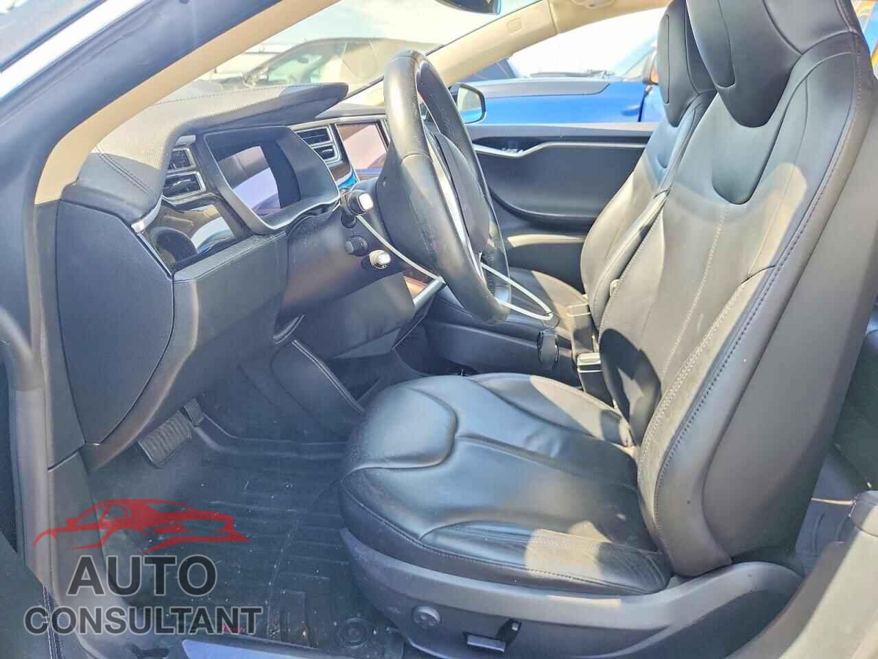 TESLA MODEL S 2015 - 5YJSA1H18FF080201