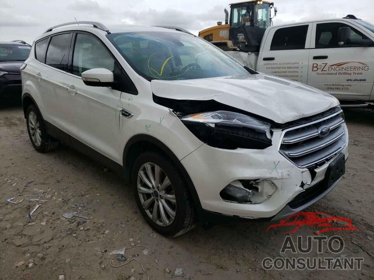 FORD ESCAPE 2017 - 1FMCU0J90HUD84473