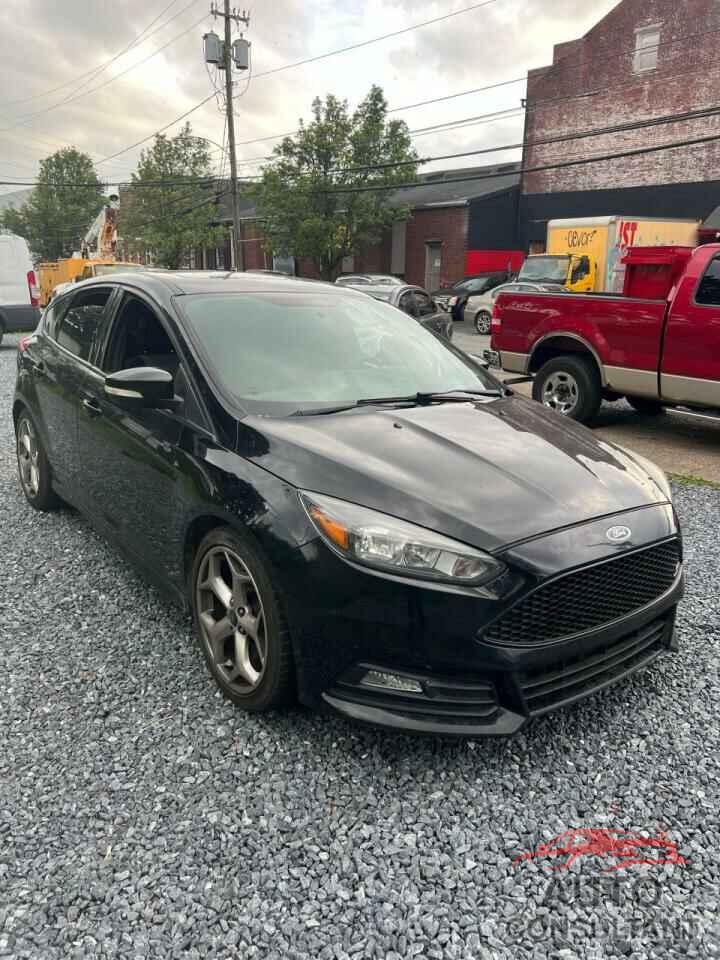 FORD FOCUS 2016 - 1FADP3L94GL324219