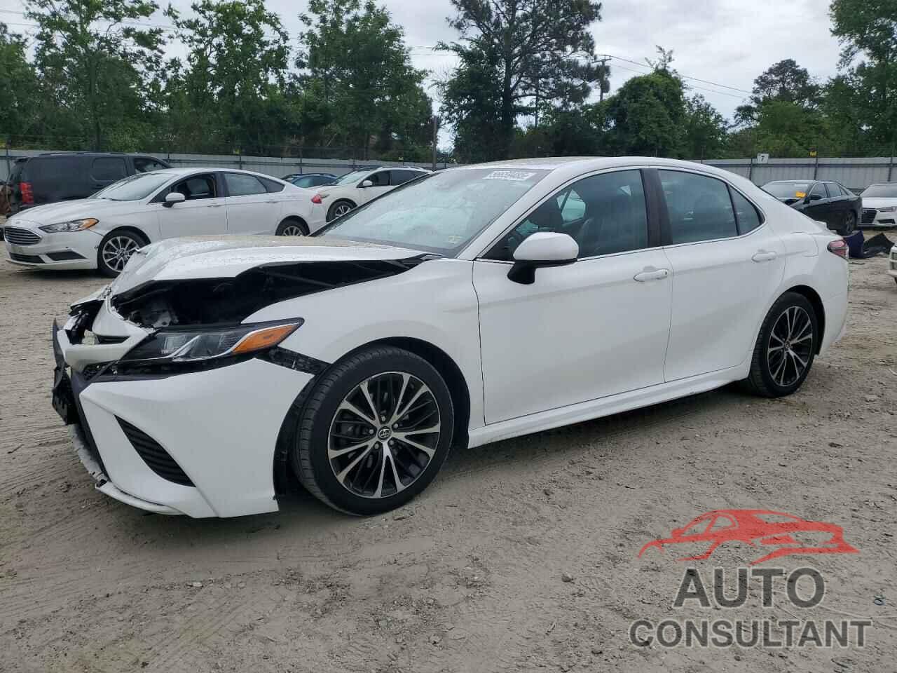 TOYOTA CAMRY 2018 - 4T1B11HK7JU123995