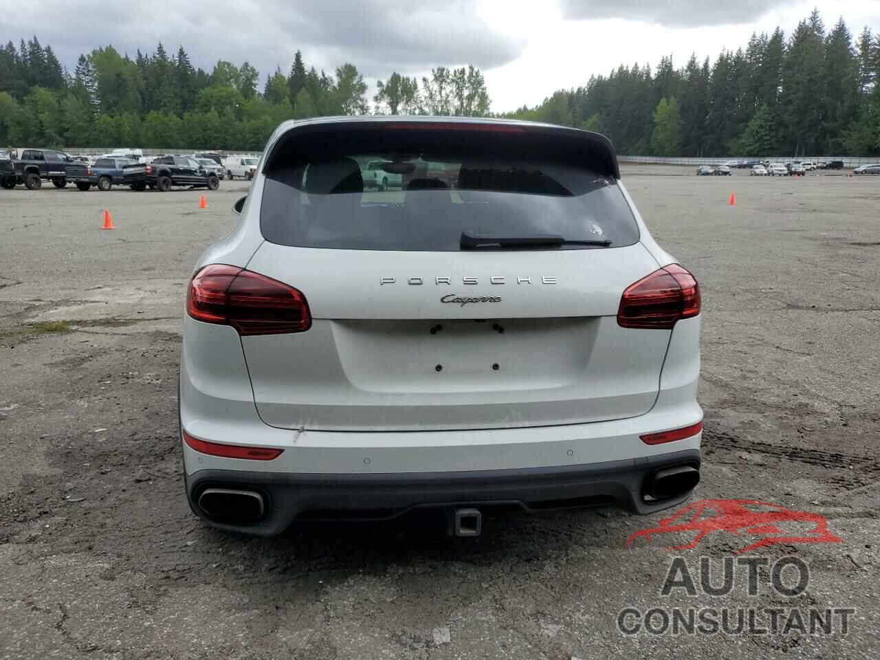 PORSCHE CAYENNE 2016 - WP1AA2A23GKA14940