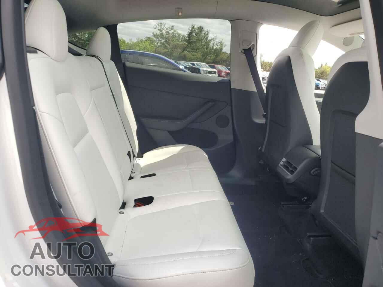 TESLA MODEL Y 2023 - 7SAYGDEE9PF618796