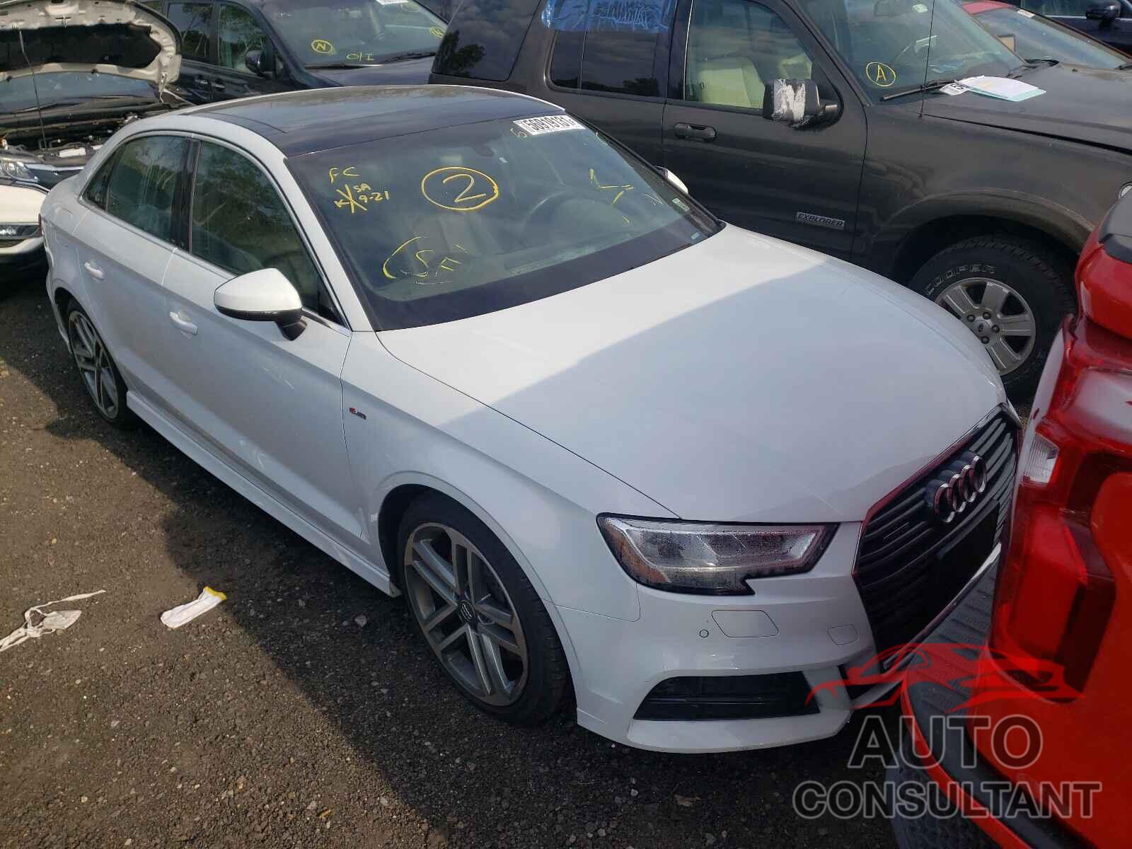 AUDI A3 2019 - WAUJEGFF7K1017172