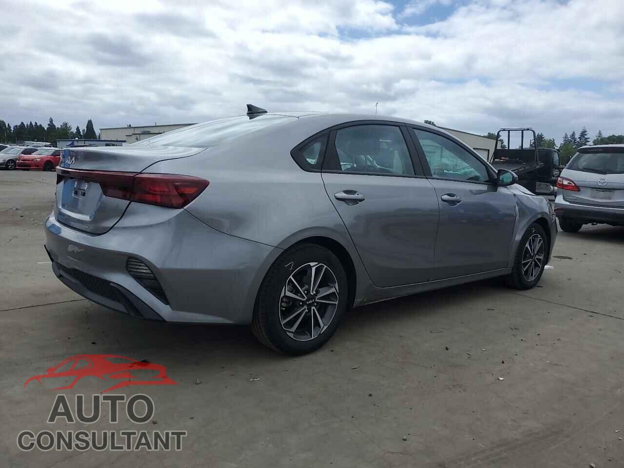 KIA FORTE 2023 - 3KPF24AD3PE558763