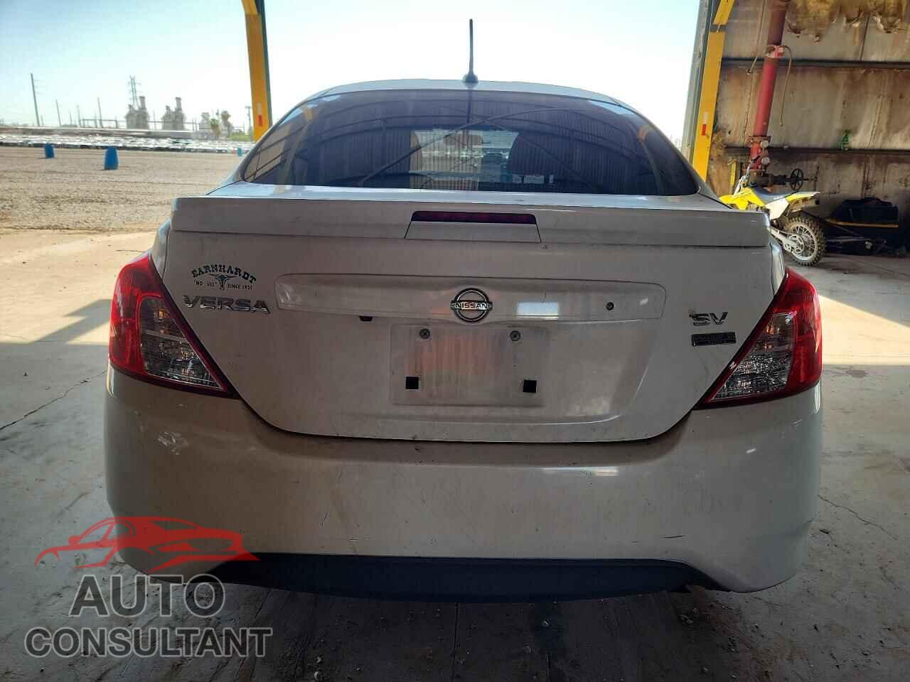 NISSAN VERSA 2017 - 3N1CN7AP5HL856382
