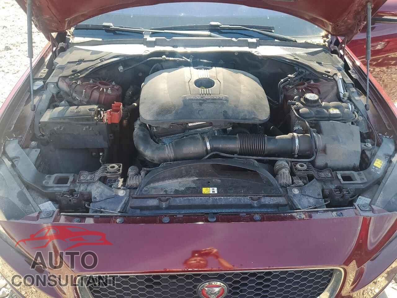 JAGUAR XE 2017 - SAJAR4BG4HA974230