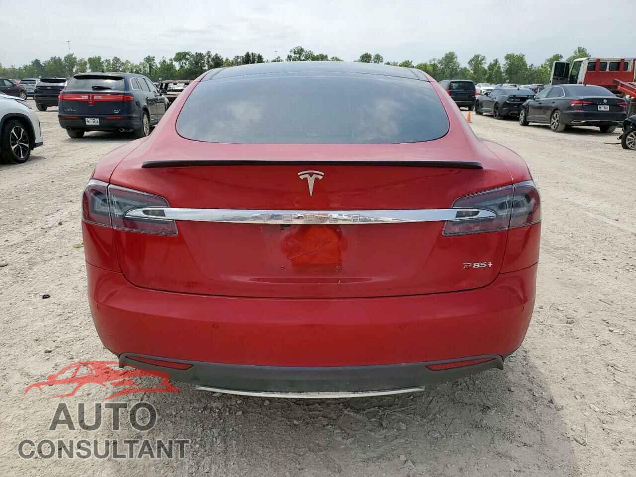 TESLA MODEL S 2013 - 5YJSA1DP0DFP18903