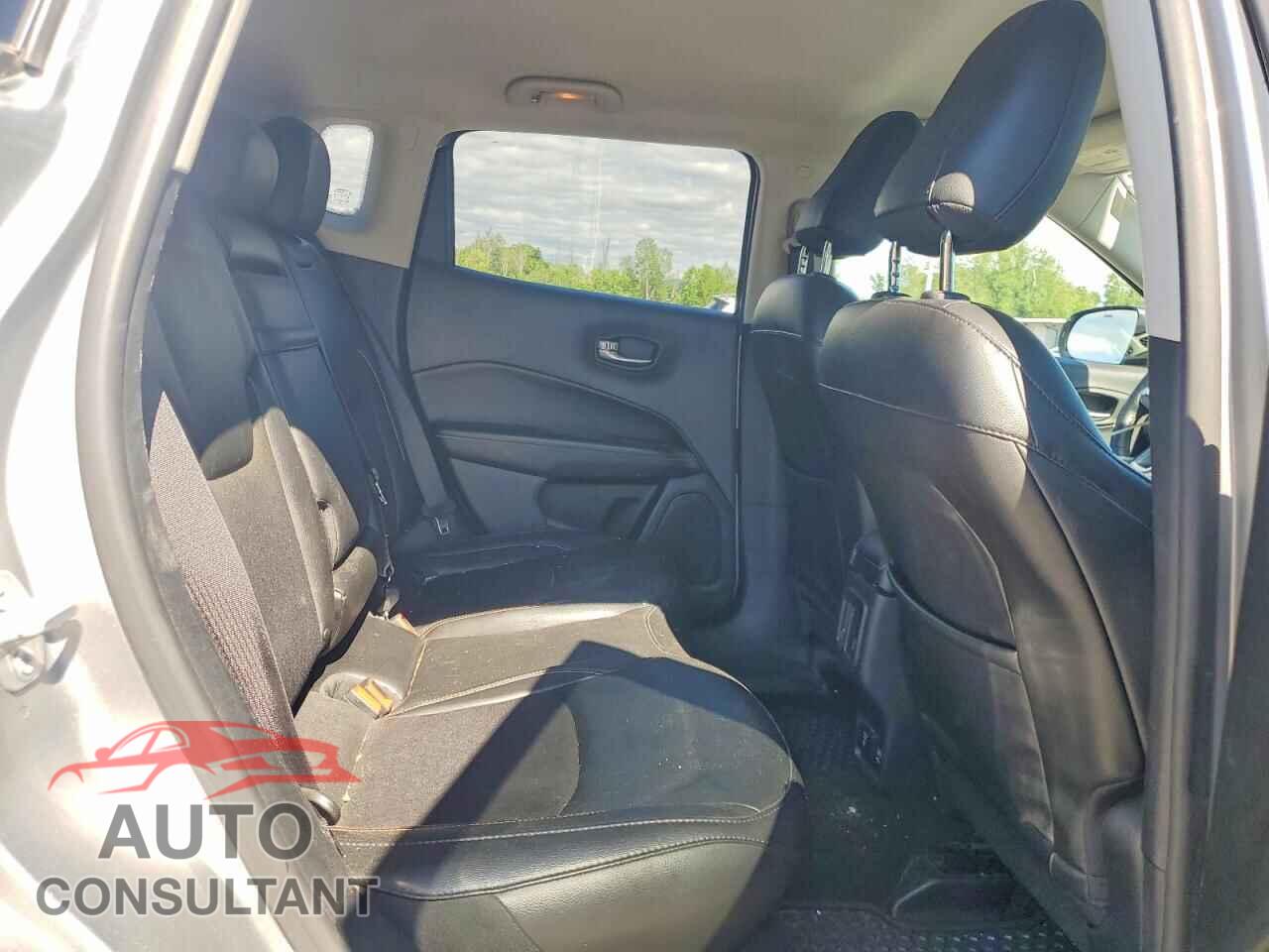 JEEP COMPASS 2019 - 3C4NJDBB5KT593577
