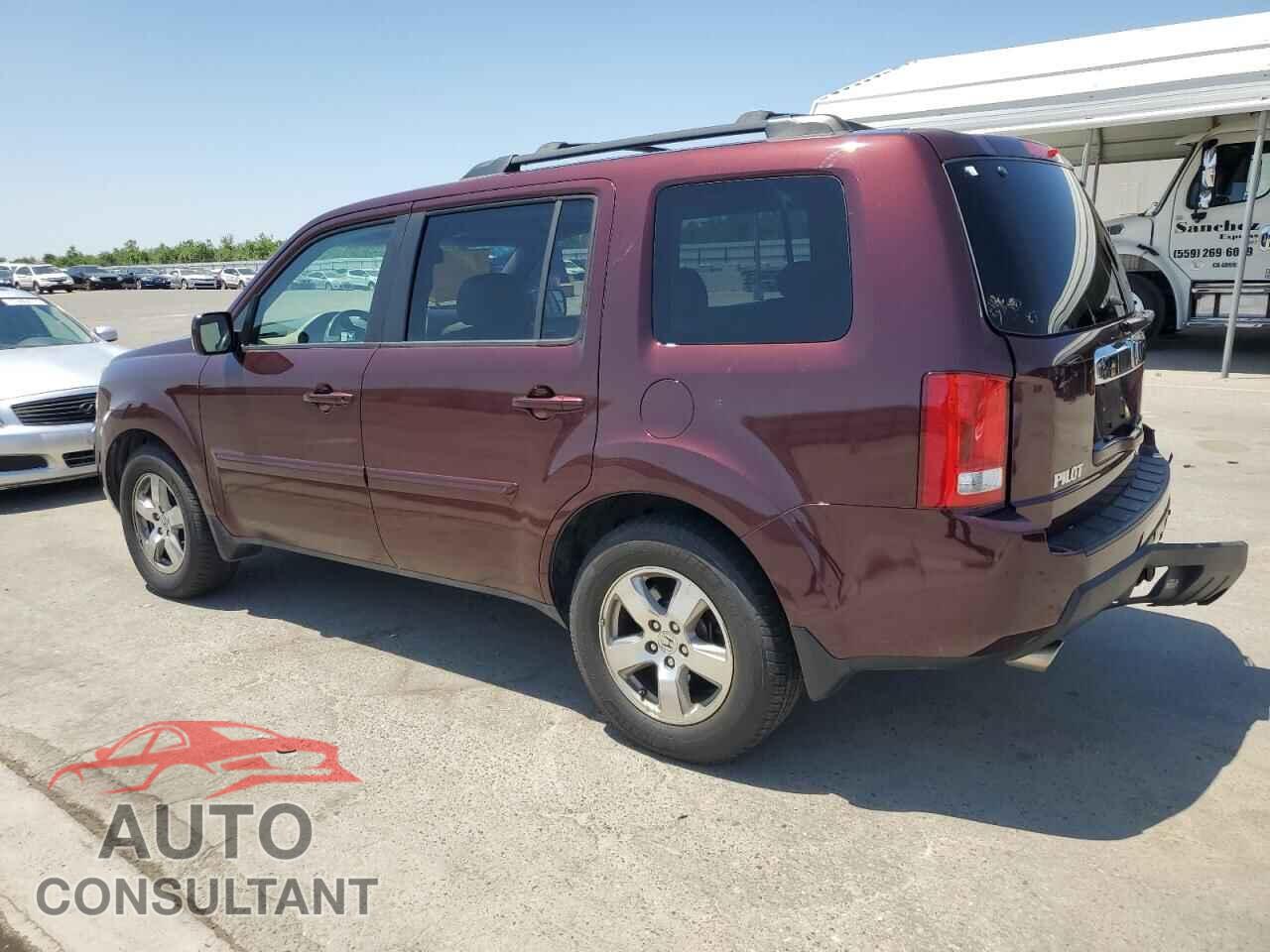HONDA PILOT 2011 - 5FNYF4H59BB095235