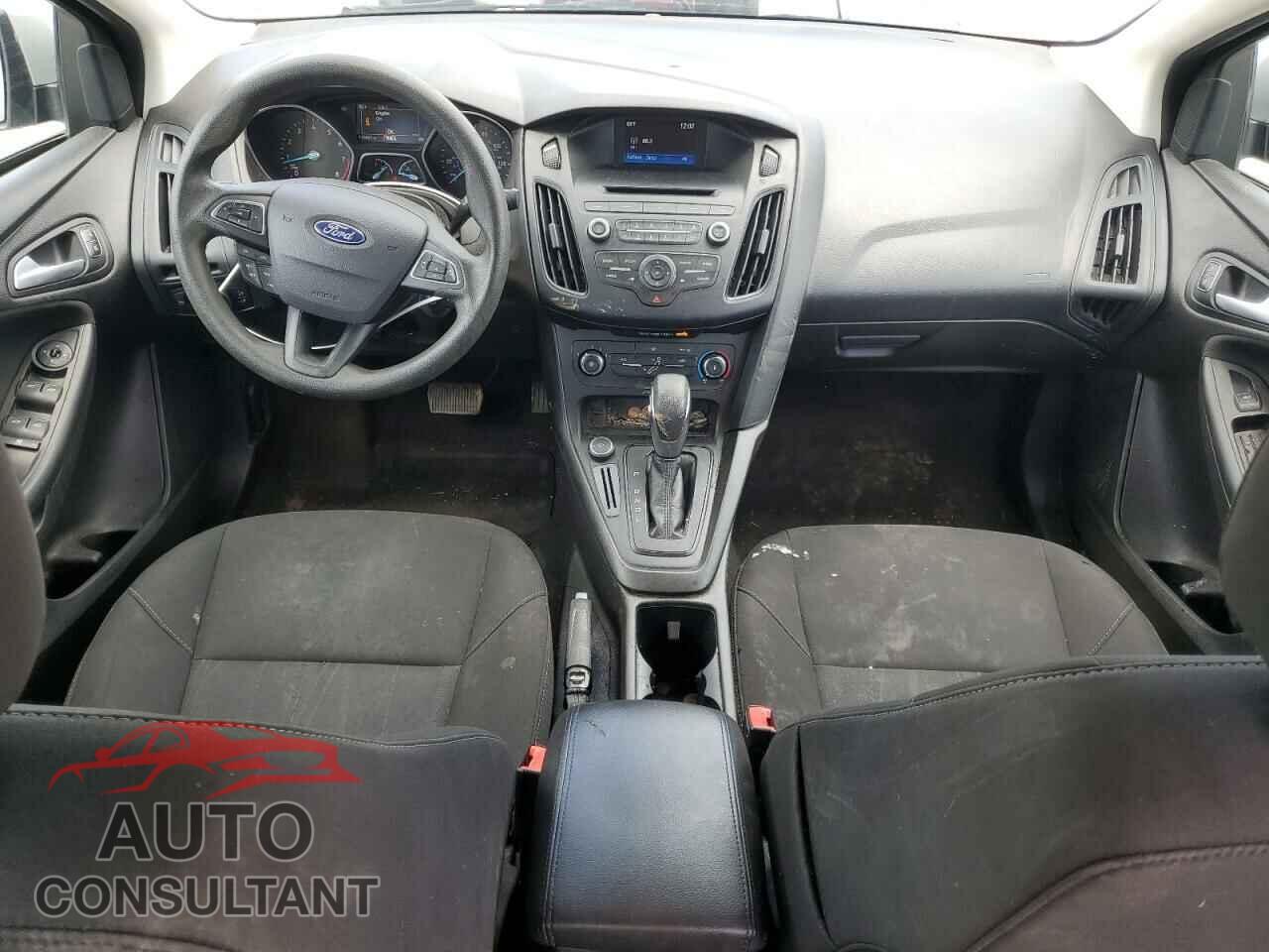 FORD FOCUS 2017 - 1FADP3F20HL337369