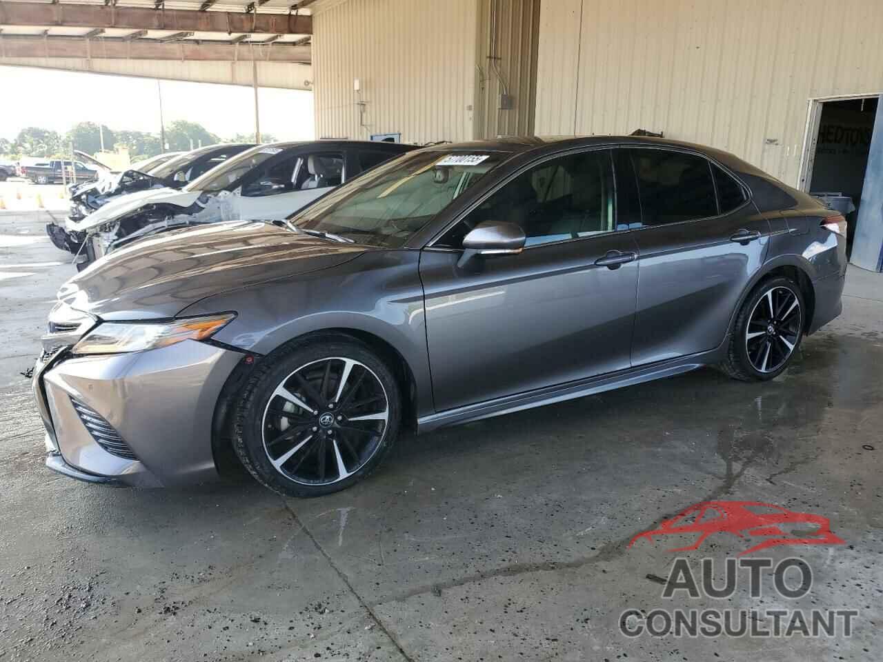 TOYOTA CAMRY 2018 - 4T1BZ1HK3JU012515