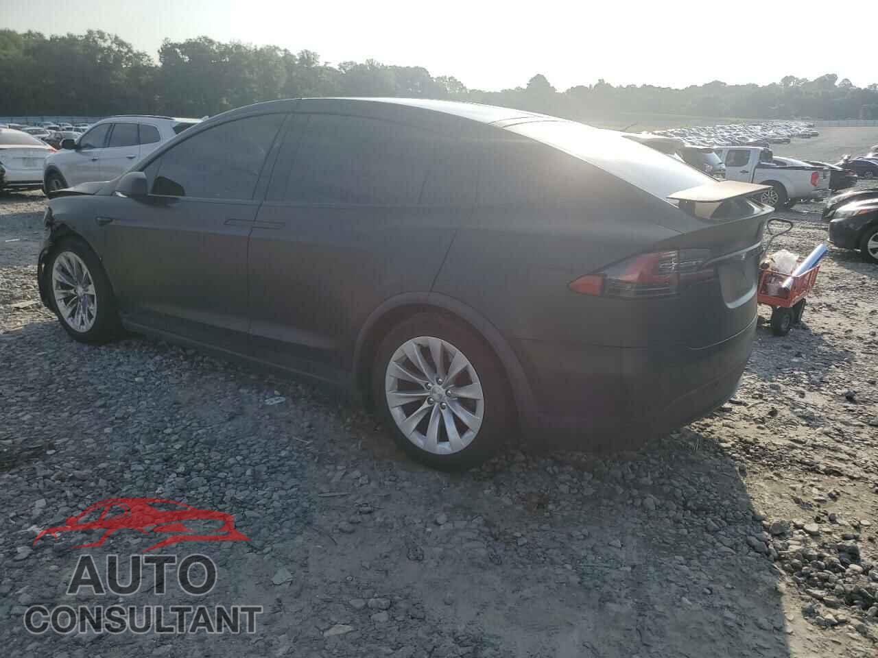 TESLA MODEL X 2017 - 5YJXCBE29HF055216