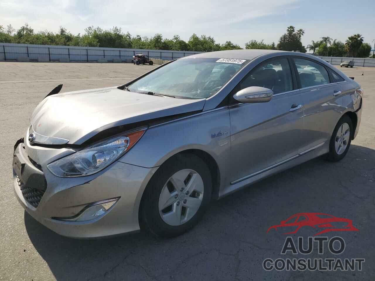 HYUNDAI SONATA 2012 - KMHEC4A41CA028311