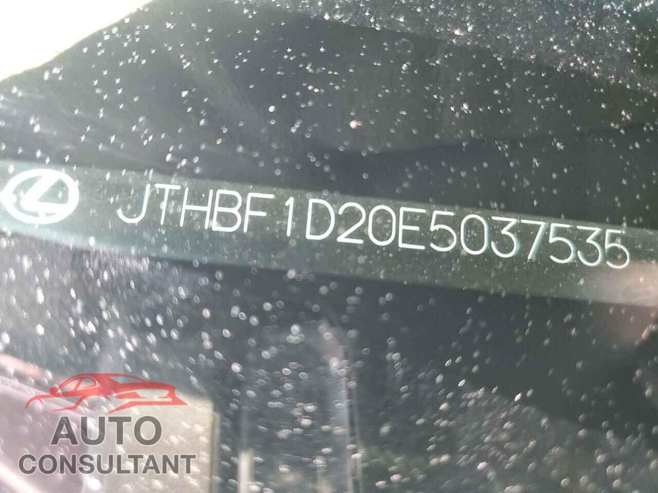 LEXUS IS 2014 - JTHBF1D20E5037535