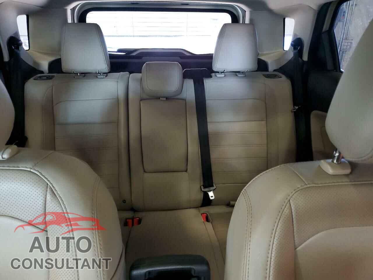 FORD ECOSPORT 2019 - MAJ6S3KL2KC300398