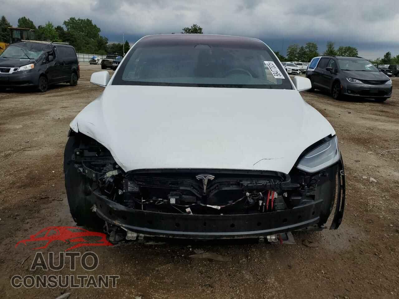 TESLA MODEL X 2020 - 5YJXCBE21LF210477
