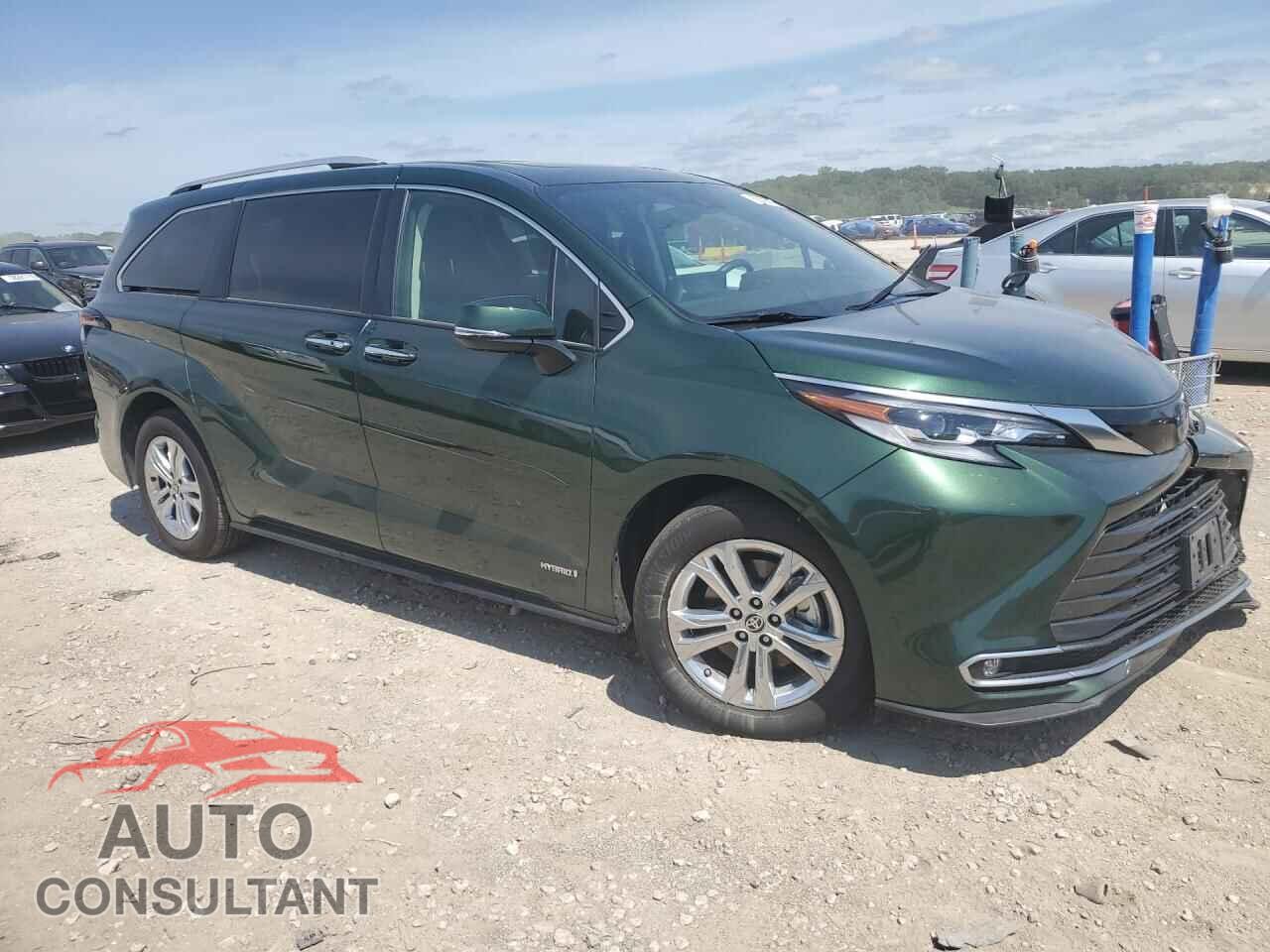 TOYOTA SIENNA 2021 - 5TDESKFC3MS007573