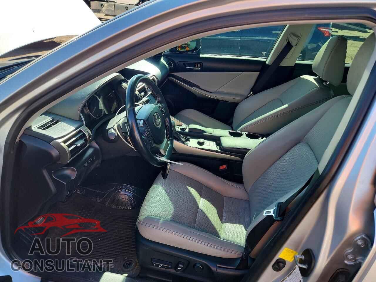 LEXUS IS 2015 - JTHCF1D23F5019830