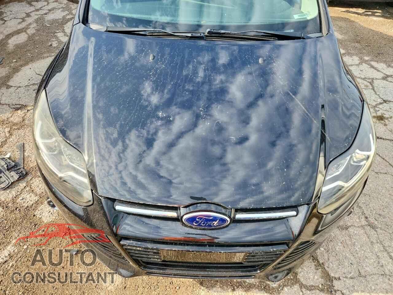 FORD FOCUS 2014 - 1FADP3J2XEL107177